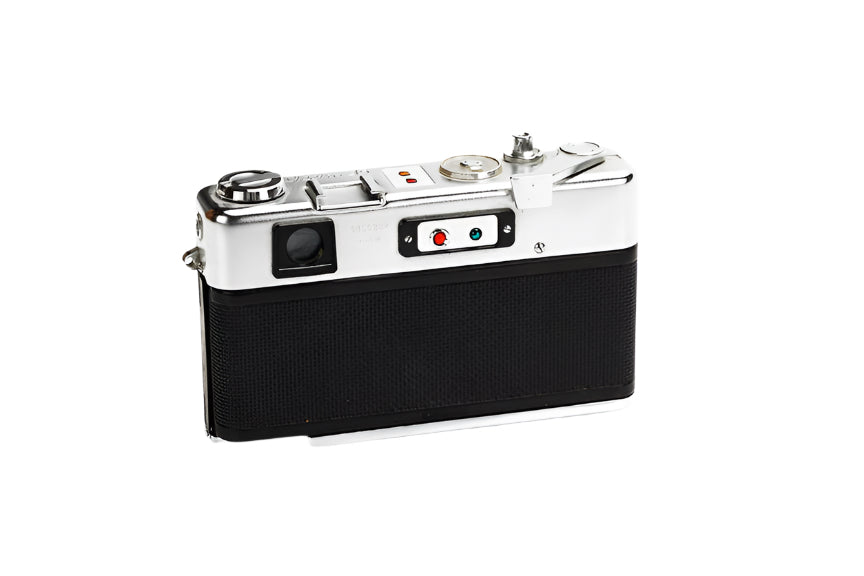 Yashica Electro 35, 35mm Film Camera w/ 45mm 1.7 lens