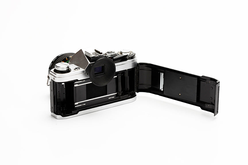Canon AE-1 35mm Film Camera w/50mm 1.4 lens