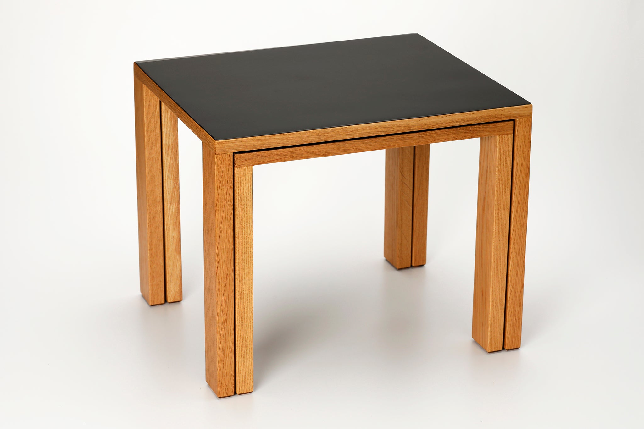 Hendrik Table